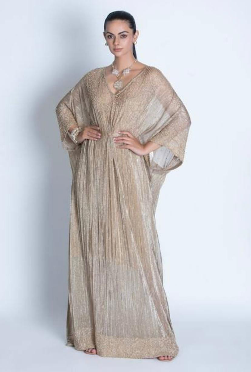Kaftan gathered